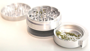 Ceramic vs. Metal Weed Grinder: Which Is Better?