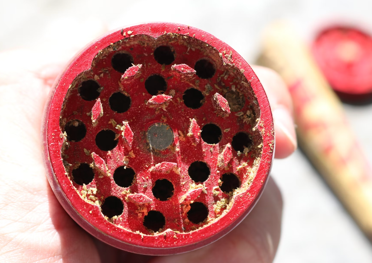 weed grinder stuck