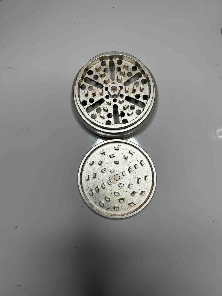 Weed Grinder Teeth The Role of Design & What to Look For Honest